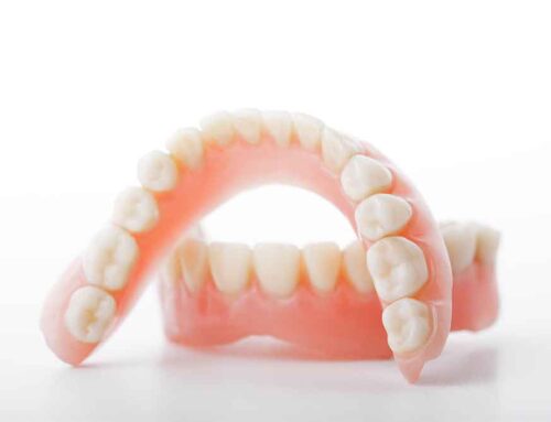 Immediate Dentures: What to Expect from Your Dentist on the Day of Extraction